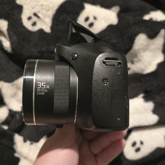 SonyDSC H300 Cybershot 20.1 MP Camera